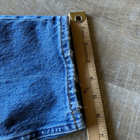 Abercrombie & Fitch Women's 29/8R High Rise Mom Jeans Paint Splatter Distressed - Picture 4 of 9